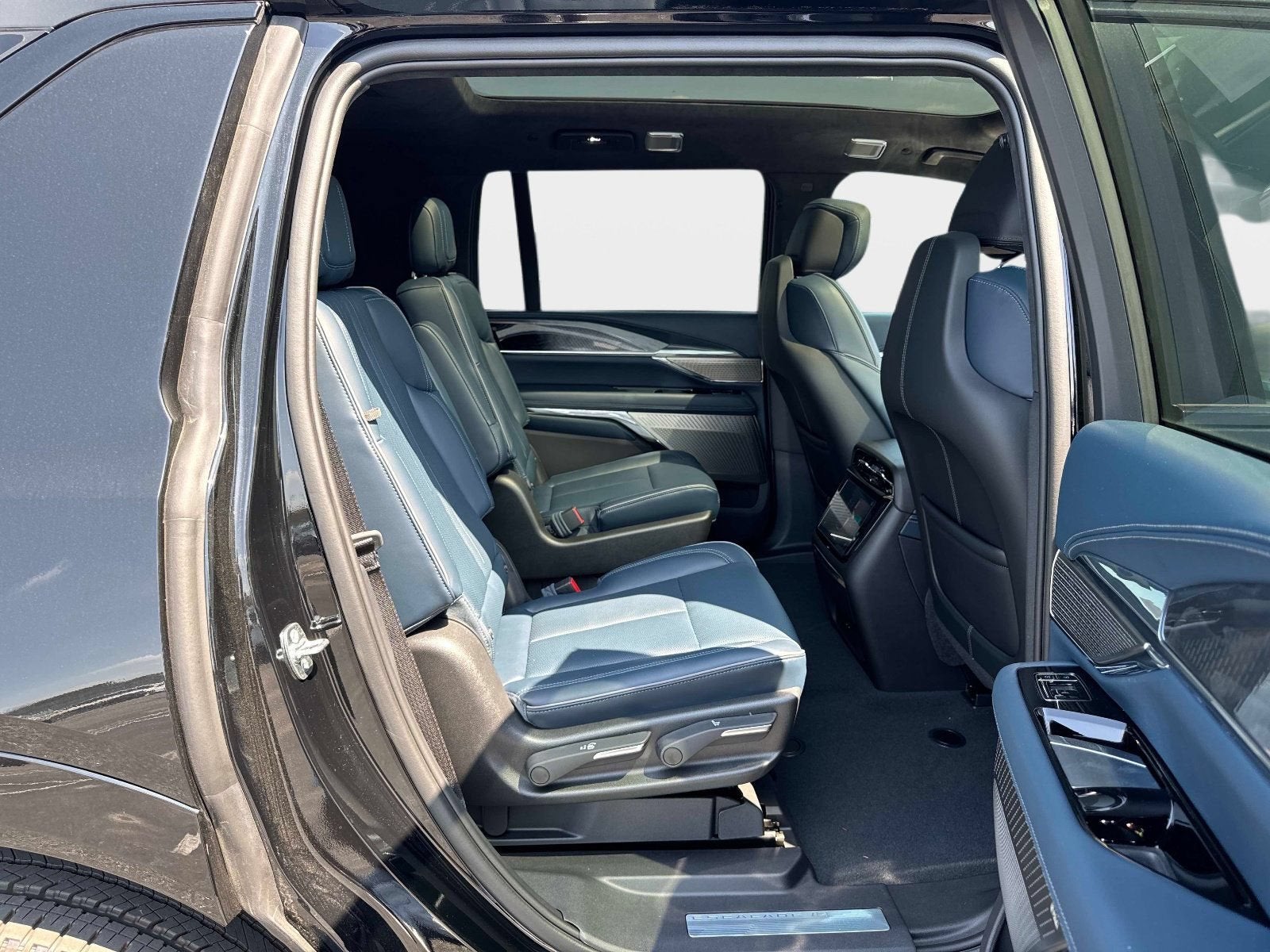 2026 Cadillac ESCALADE IQL Premium Sport
