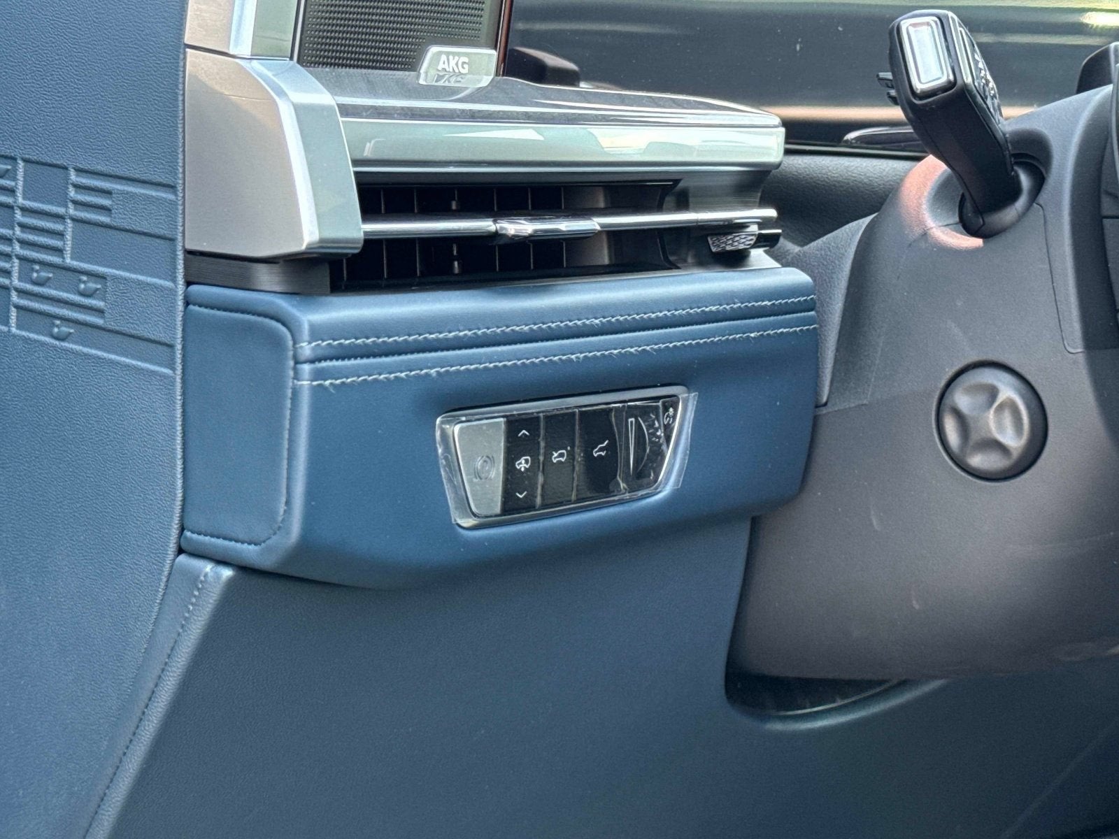 2026 Cadillac ESCALADE IQL Premium Sport