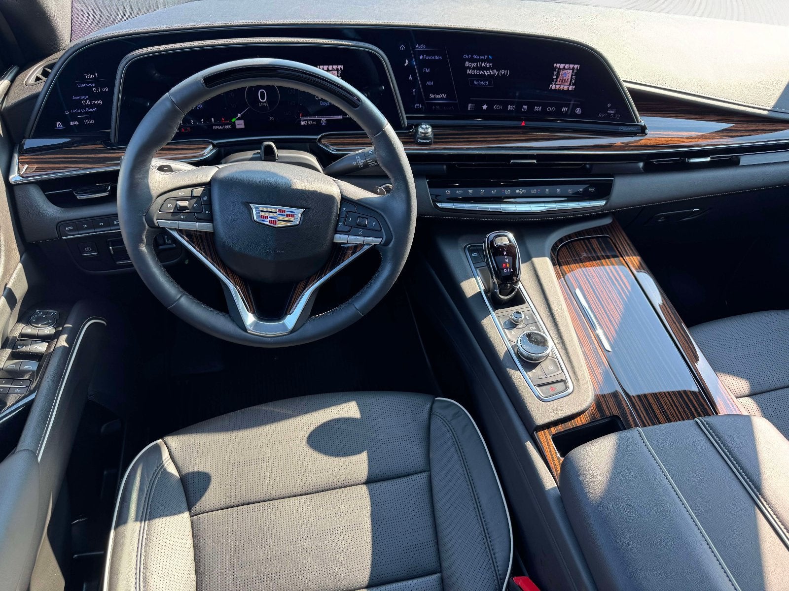 2023 Cadillac Escalade Premium Luxury