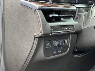2024 Cadillac Escalade ESV Premium Luxury