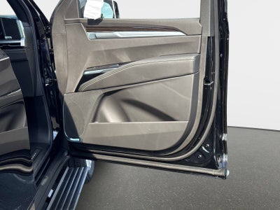 2027 Cadillac Escalade ESV Luxury