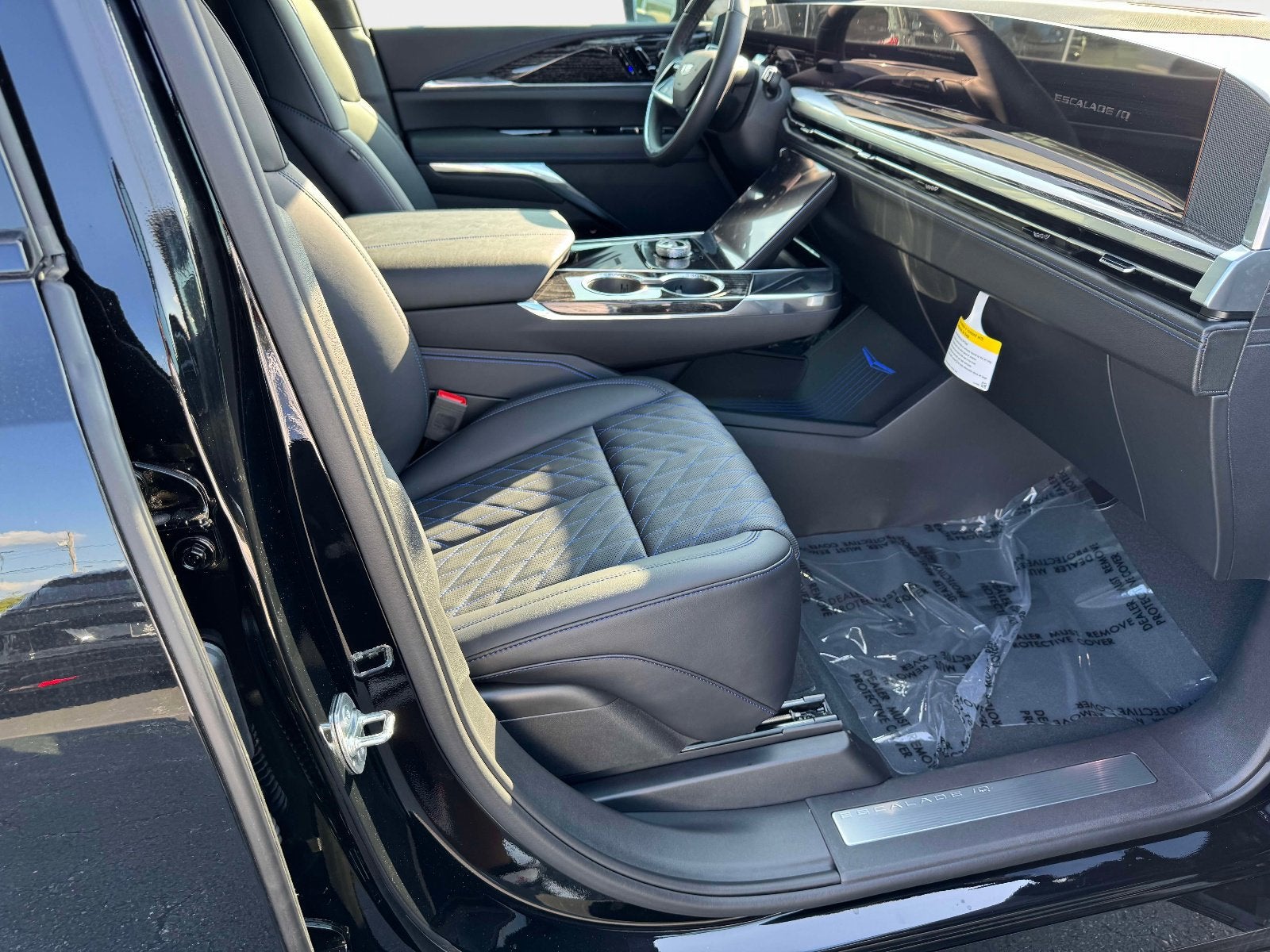 2026 Cadillac ESCALADE IQ Luxury