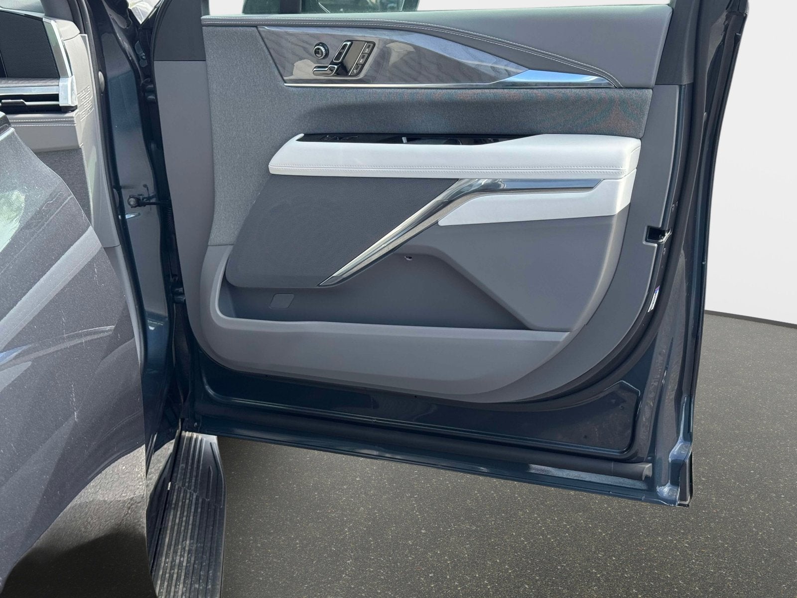 2026 Cadillac ESCALADE IQ Luxury