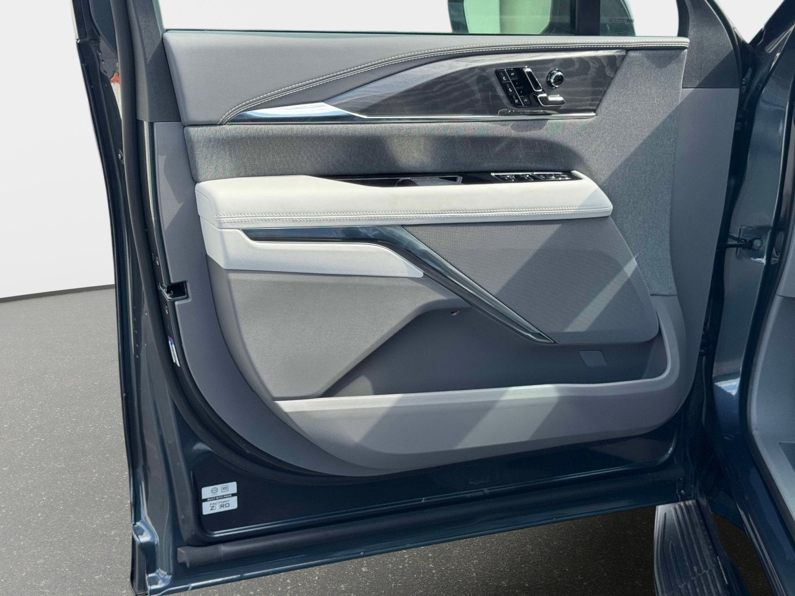 2026 Cadillac ESCALADE IQ Luxury