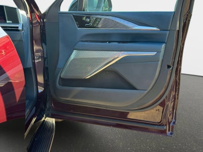 2025 Cadillac ESCALADE IQ Luxury 2