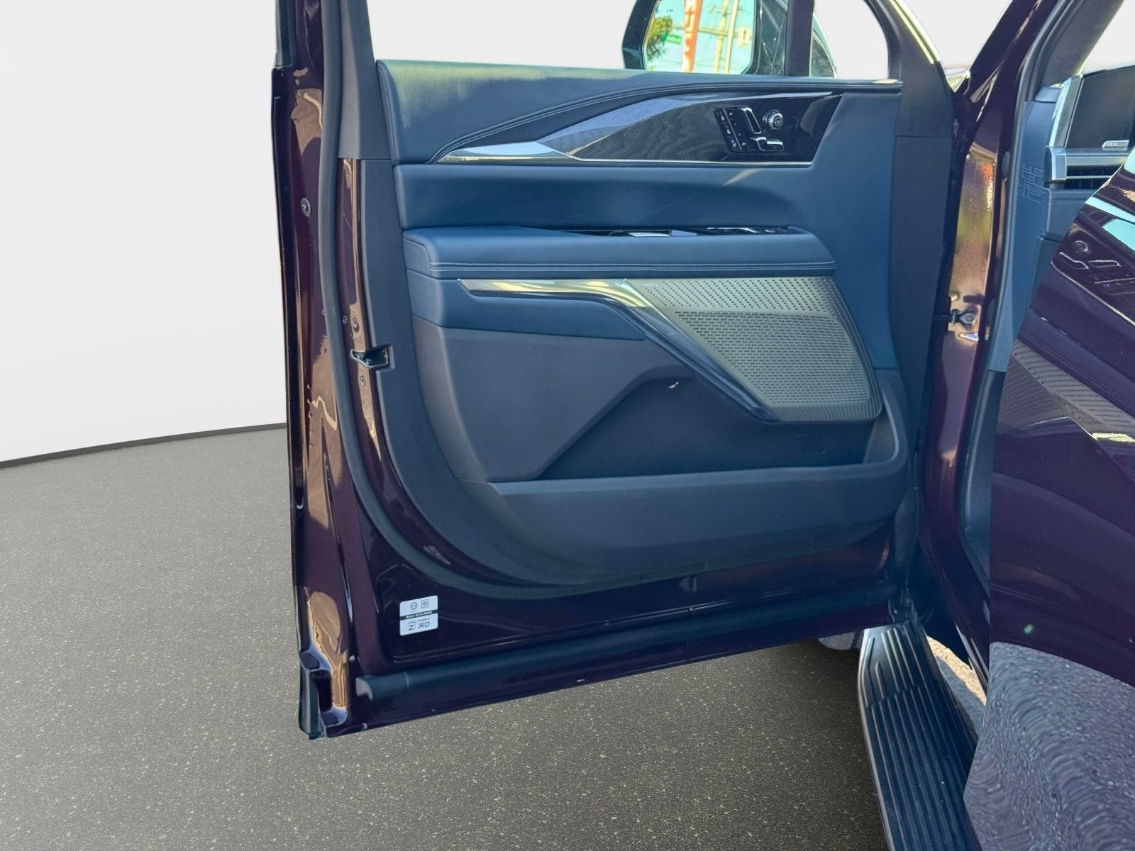 2025 Cadillac ESCALADE IQ Luxury 2