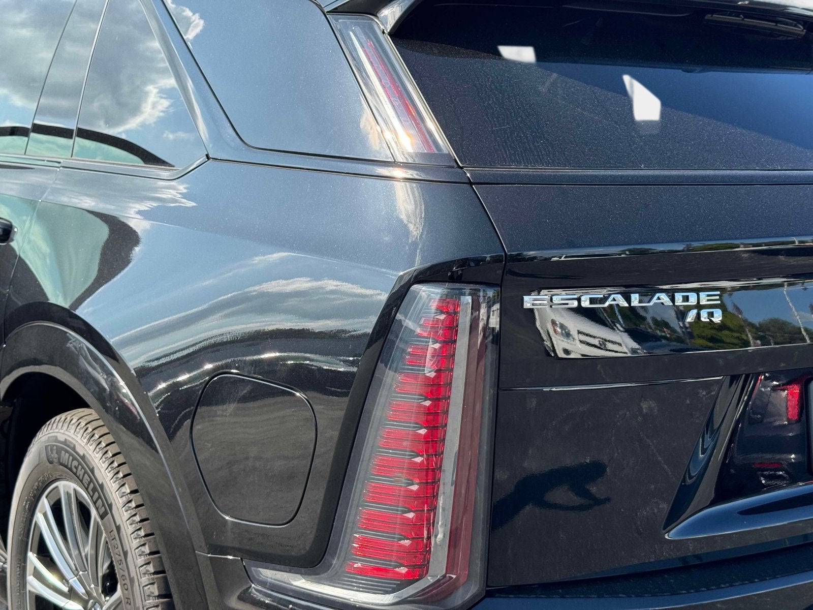 2026 Cadillac ESCALADE IQ Sport