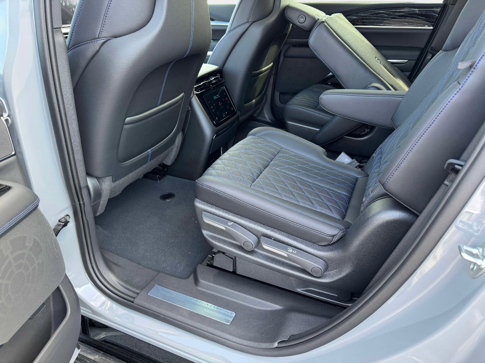 2026 Cadillac ESCALADE IQ Sport