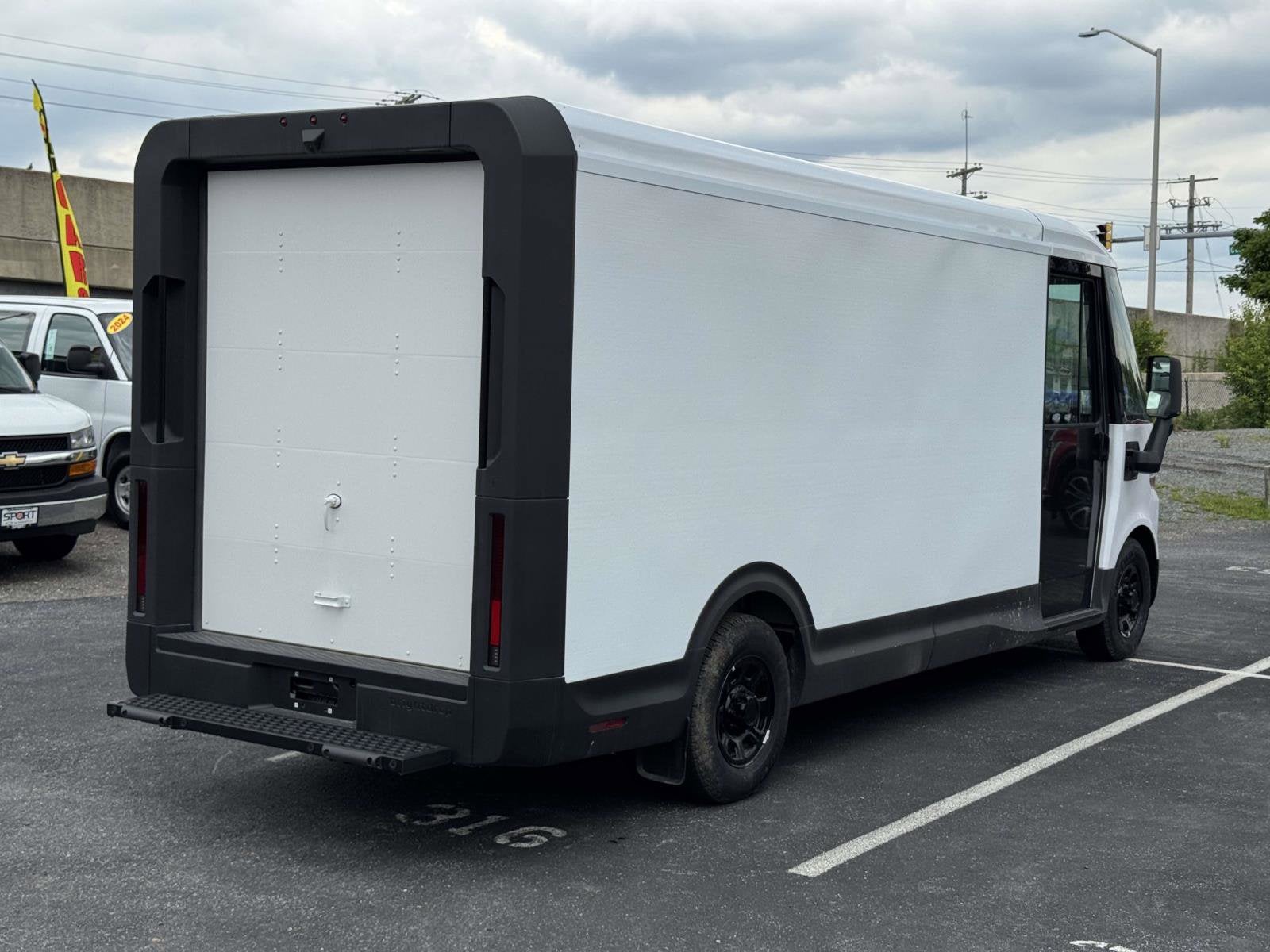 2024 BrightDrop Zevo 600 EJY