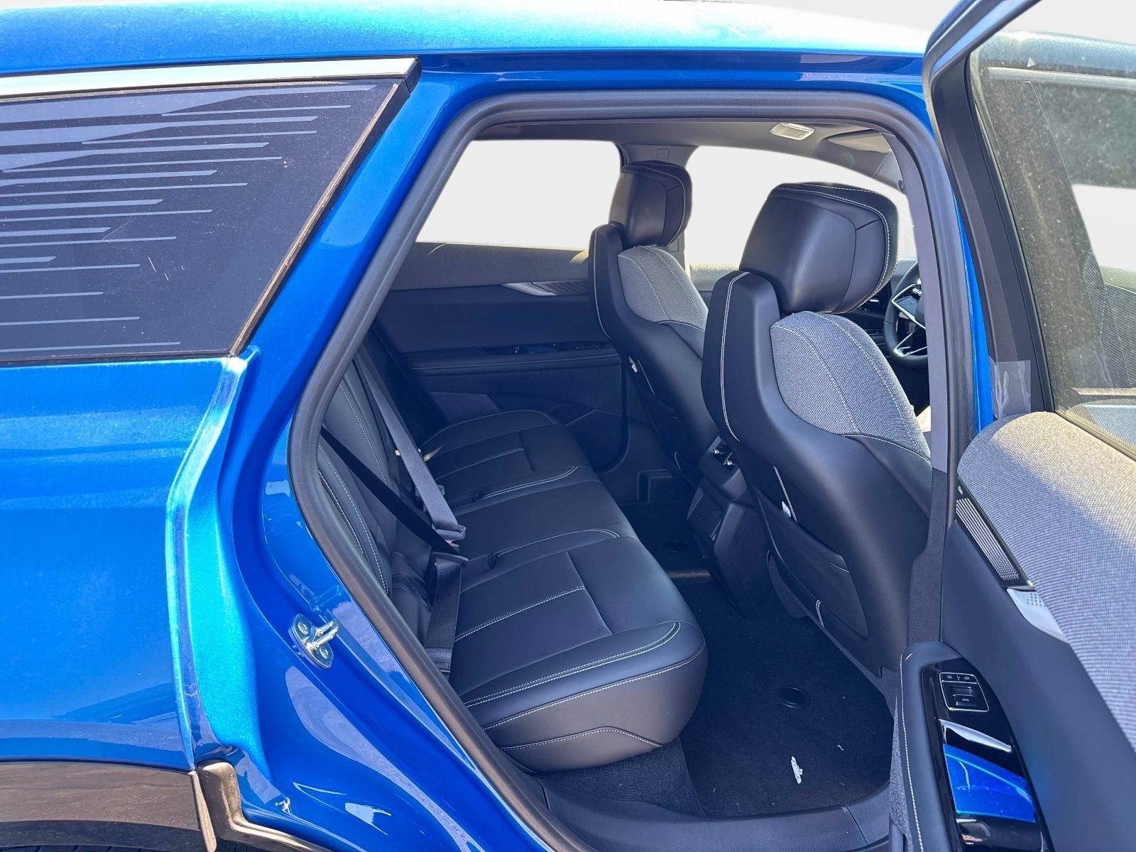 2027 Cadillac OPTIQ Luxury
