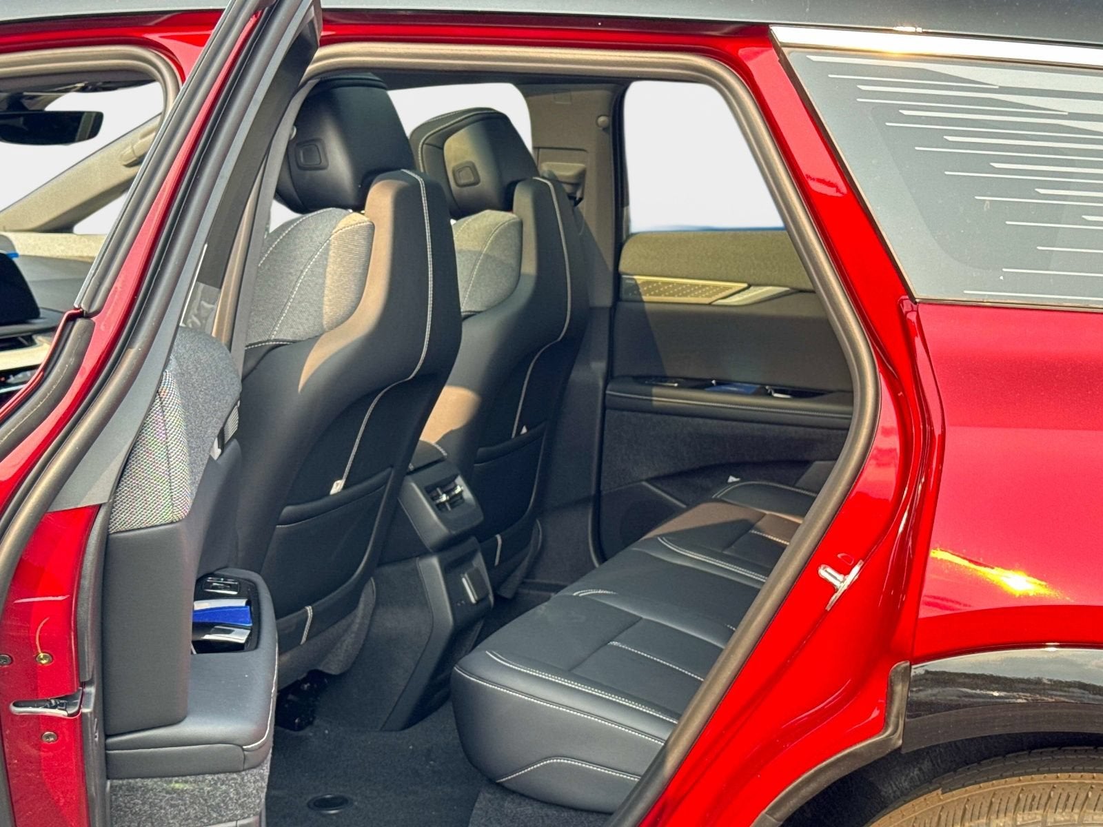 2027 Cadillac OPTIQ Luxury