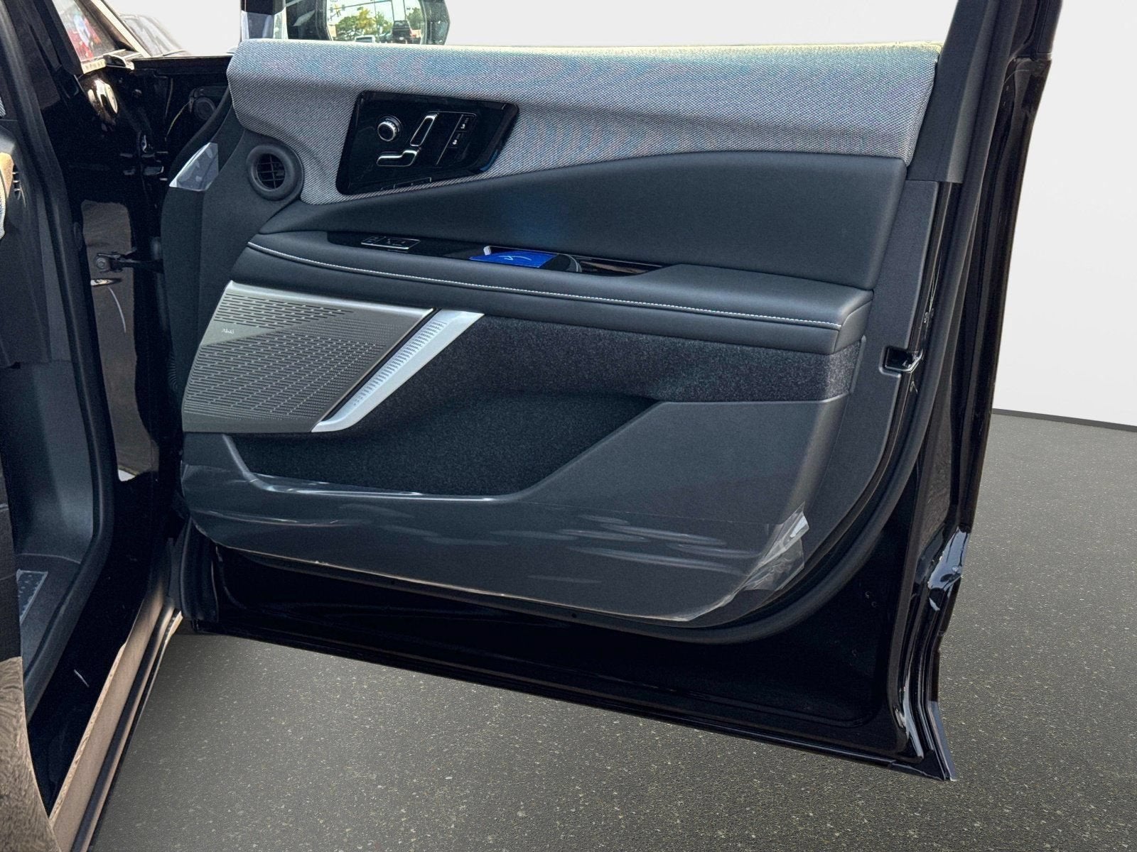 2027 Cadillac OPTIQ Luxury