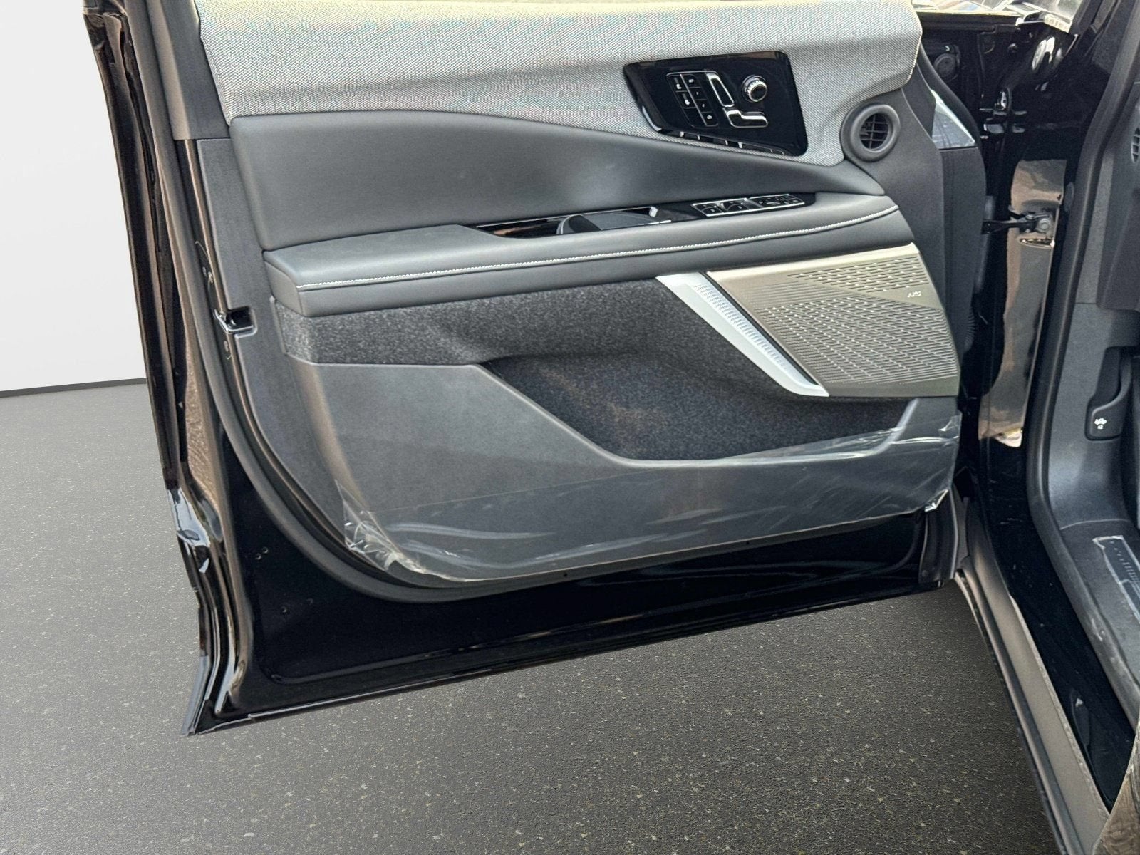 2027 Cadillac OPTIQ Luxury