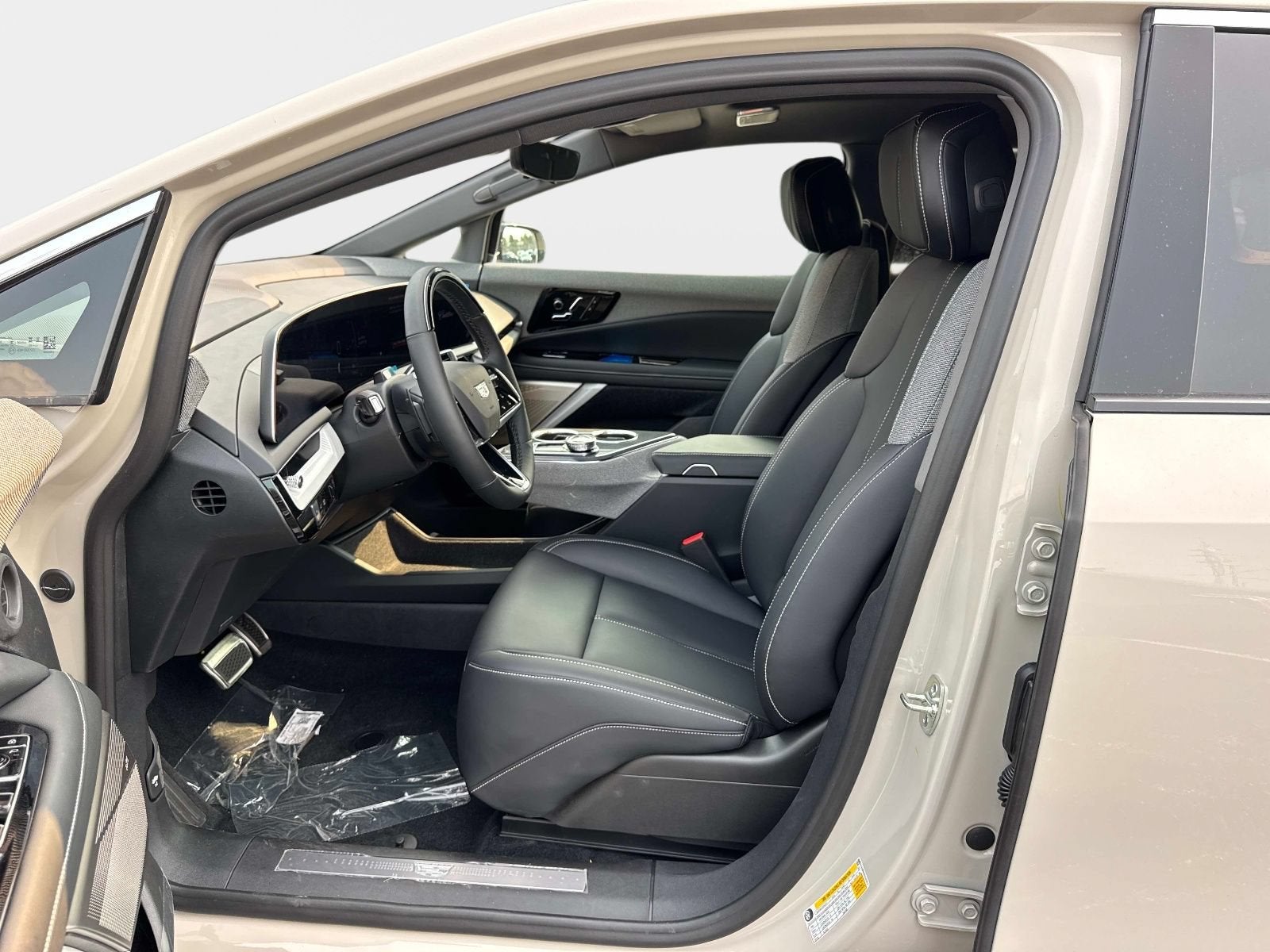 2027 Cadillac OPTIQ Luxury