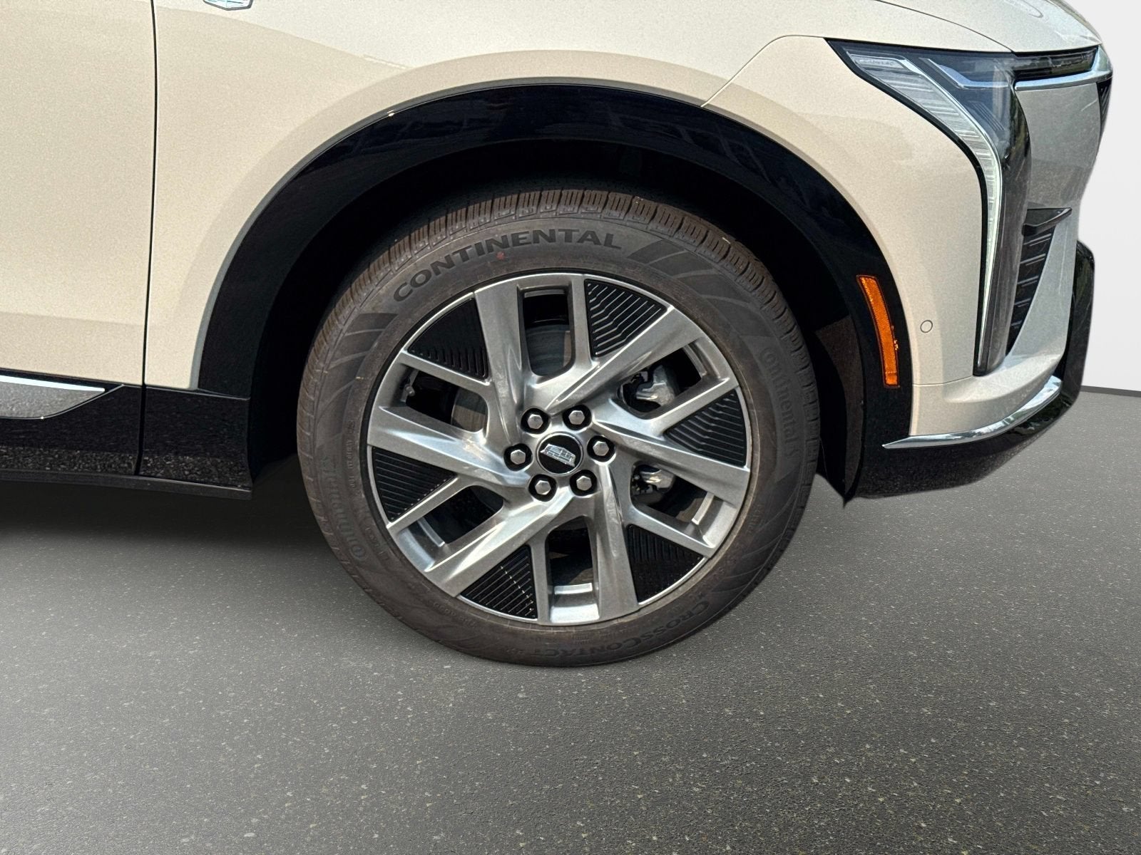 2027 Cadillac OPTIQ Luxury
