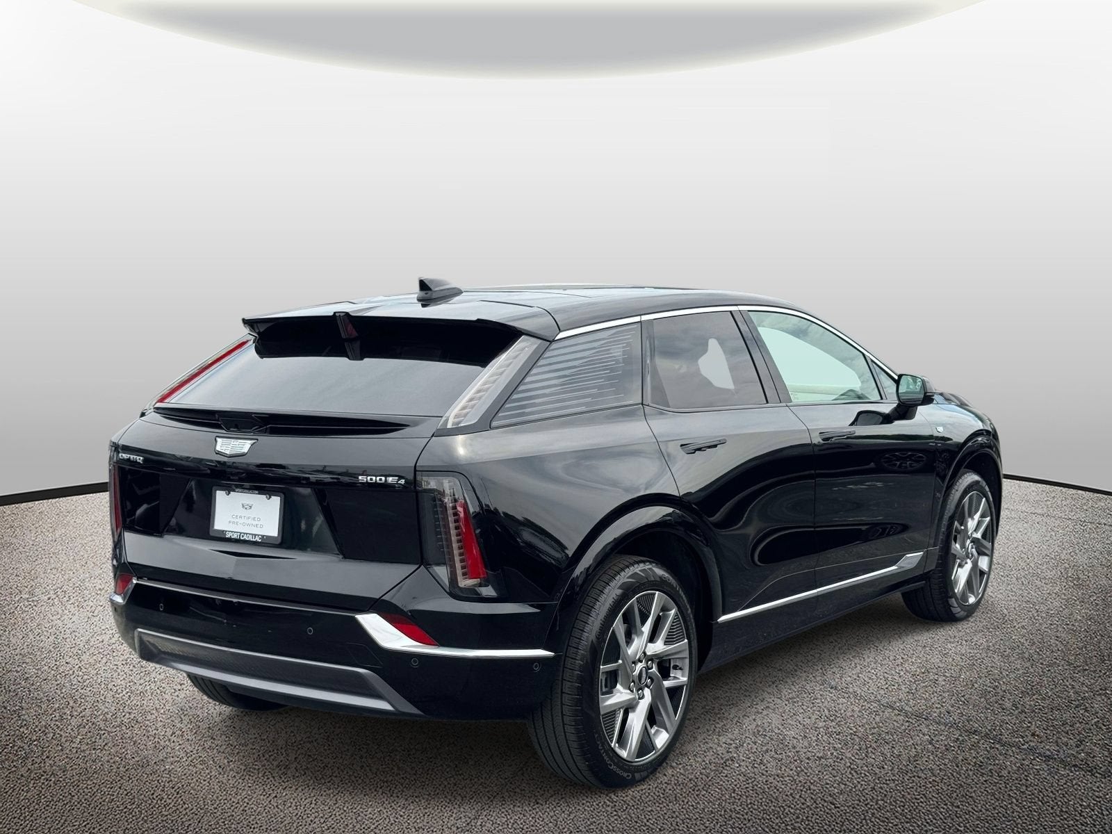 2025 Cadillac OPTIQ Luxury 1