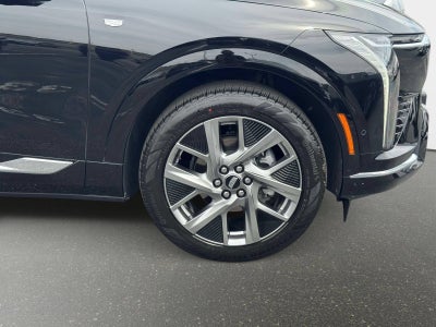 2025 Cadillac OPTIQ Luxury 1
