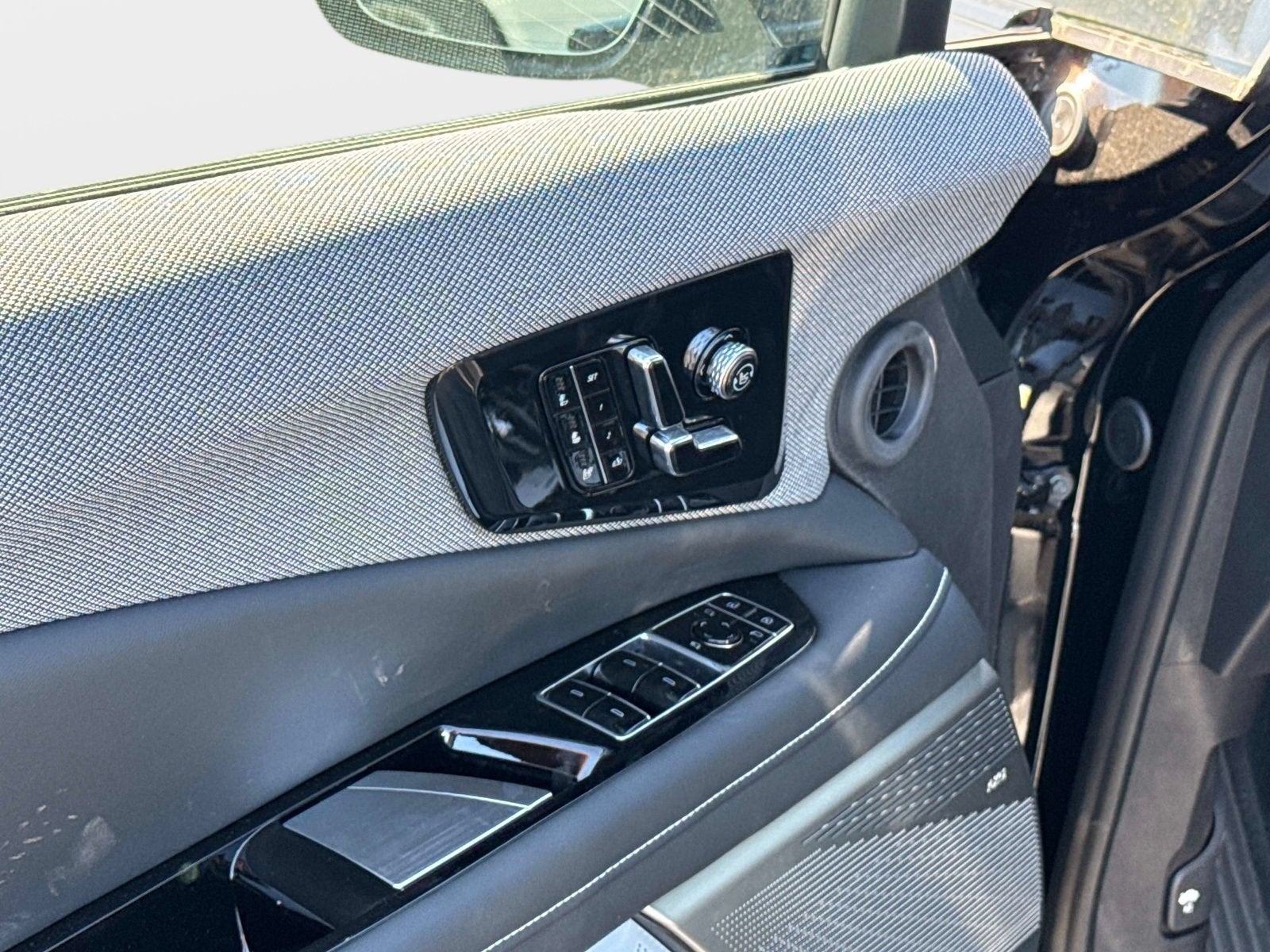2027 Cadillac OPTIQ Premium Luxury