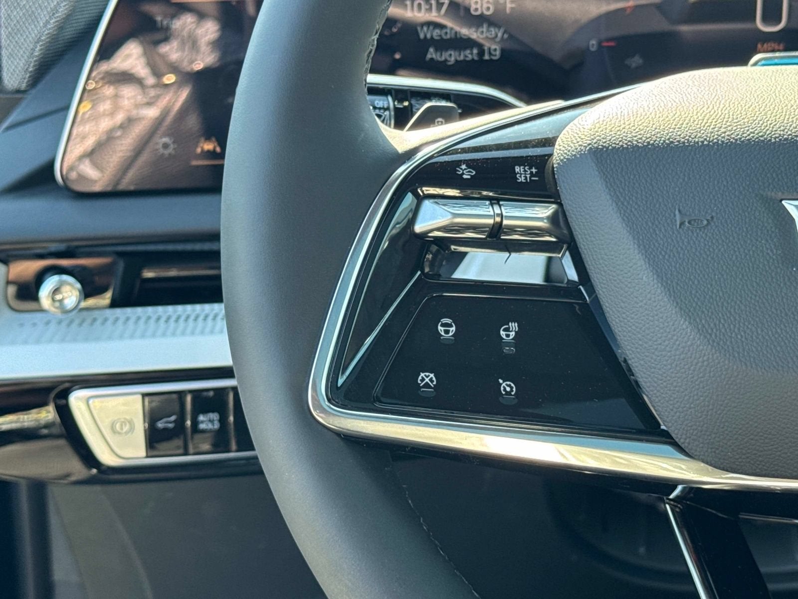 2027 Cadillac OPTIQ Premium Luxury