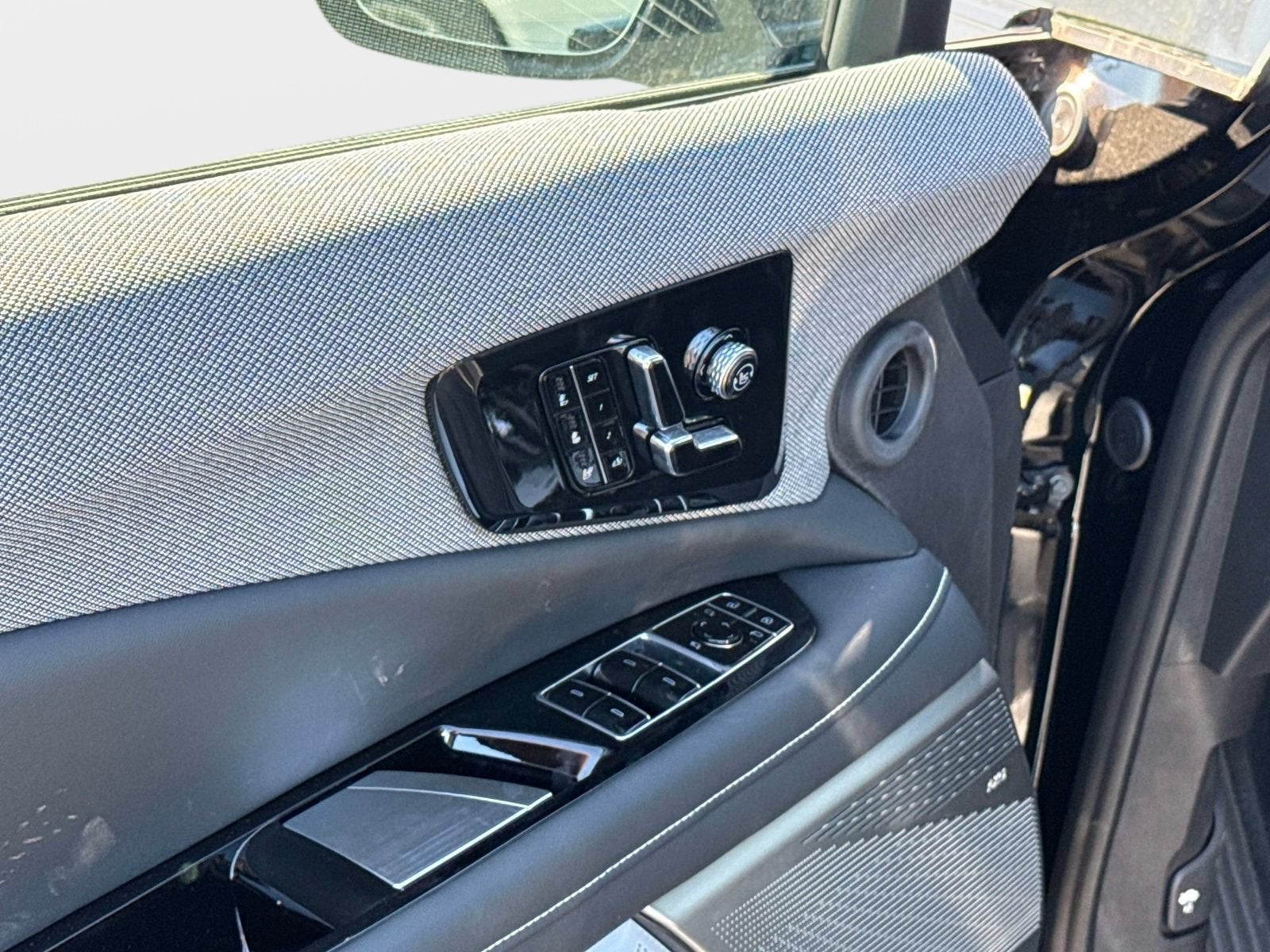 2027 Cadillac OPTIQ Premium Luxury