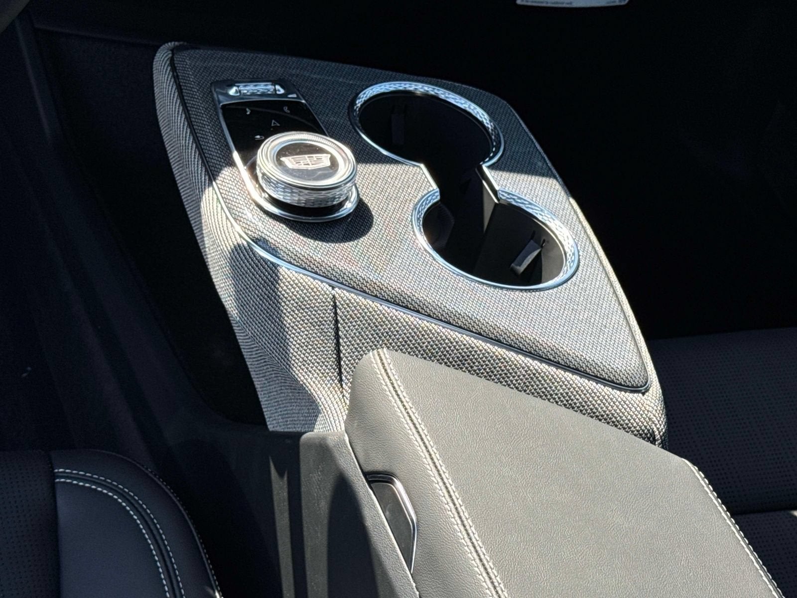 2027 Cadillac OPTIQ Premium Luxury