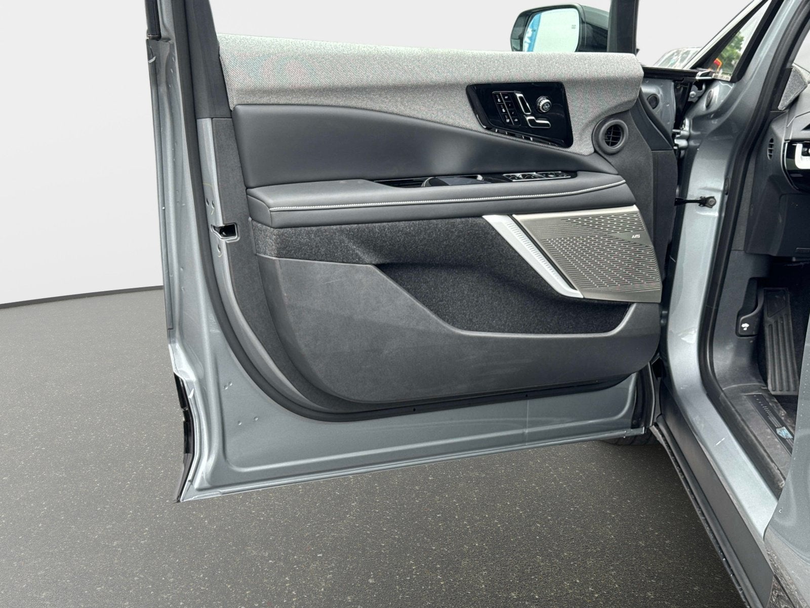 2027 Cadillac OPTIQ Premium Luxury
