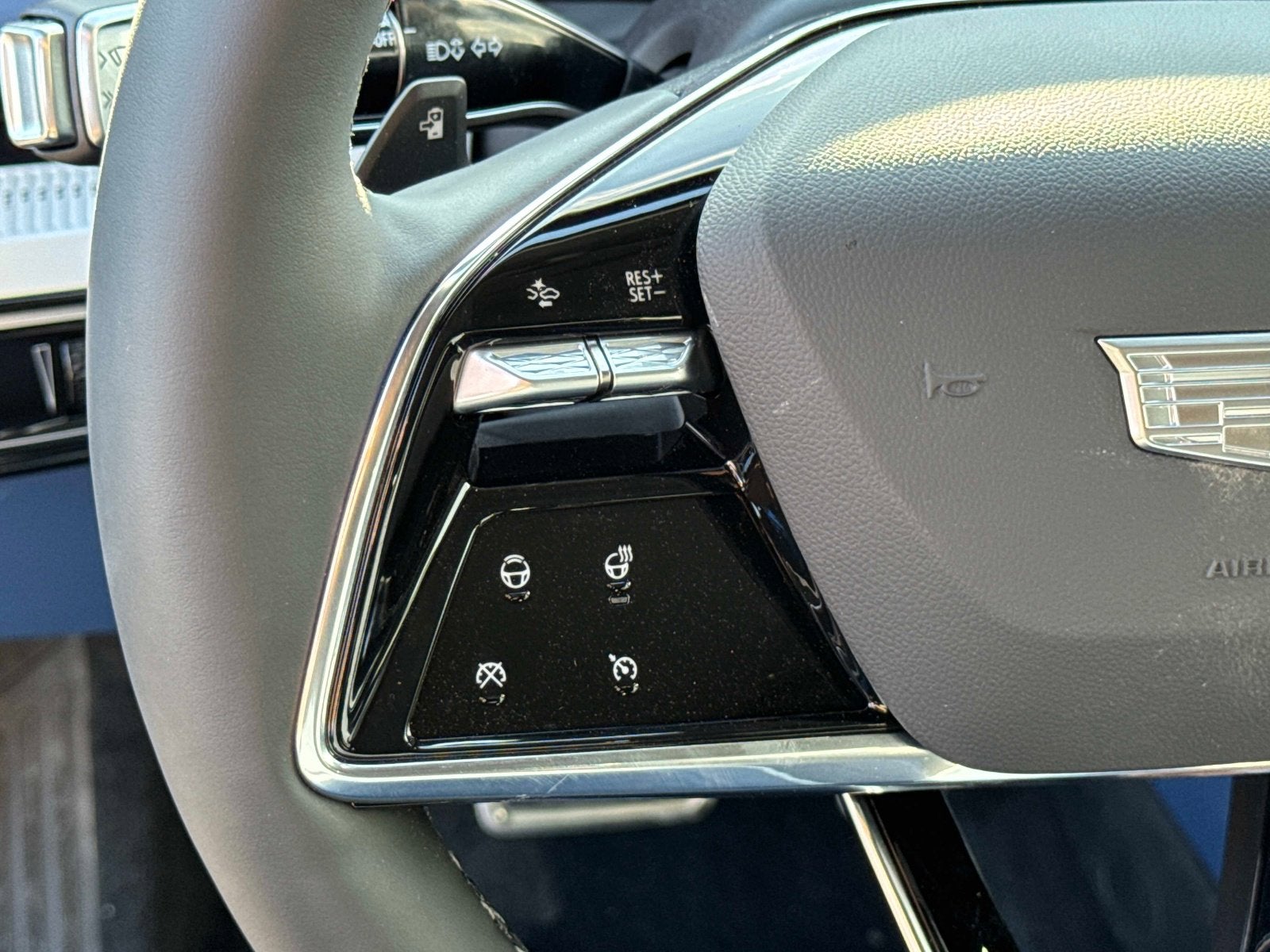 2026 Cadillac OPTIQ Premium Luxury