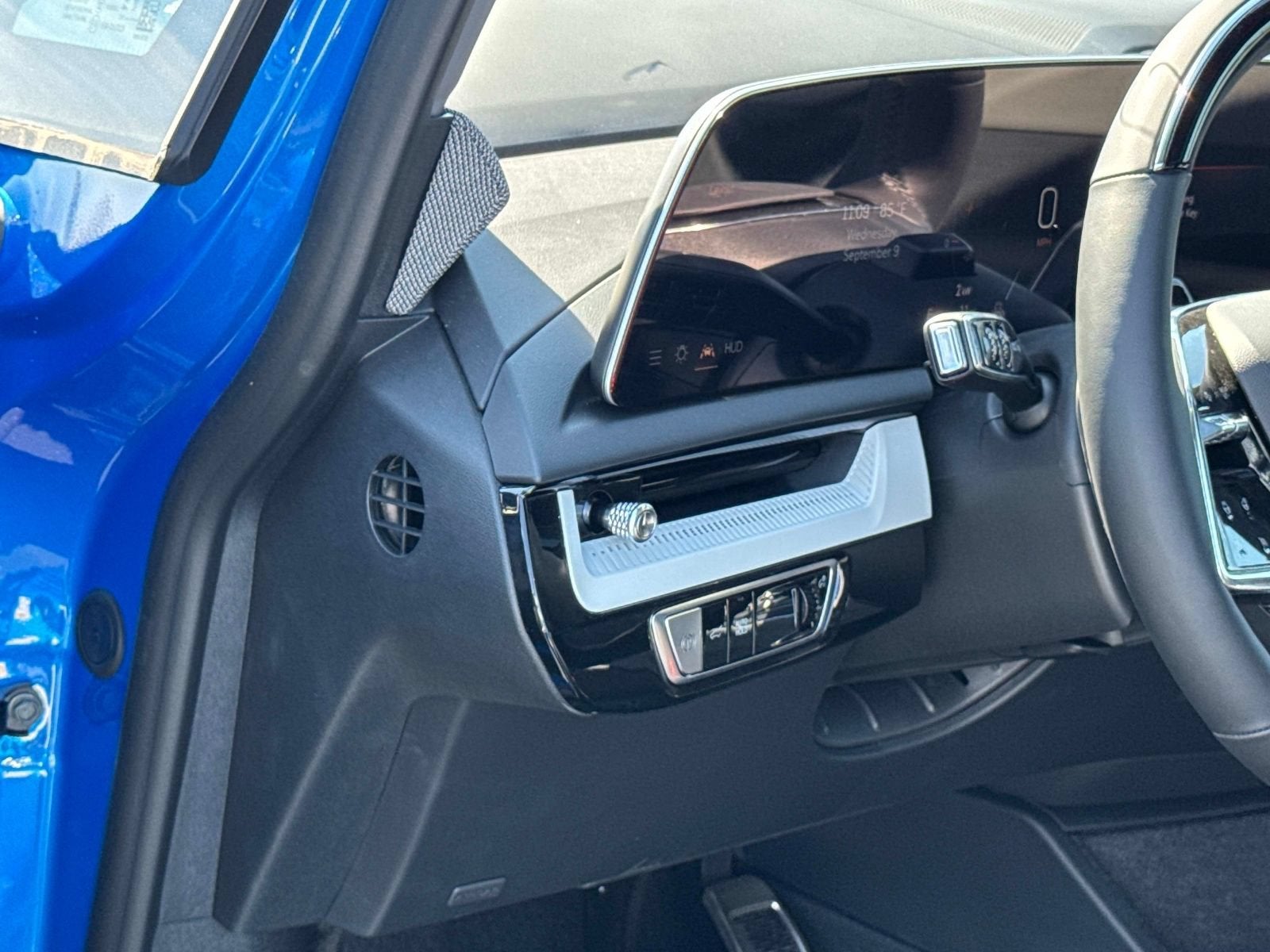 2027 Cadillac OPTIQ Premium Luxury
