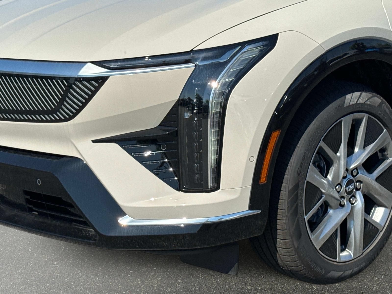 2027 Cadillac OPTIQ Premium Luxury