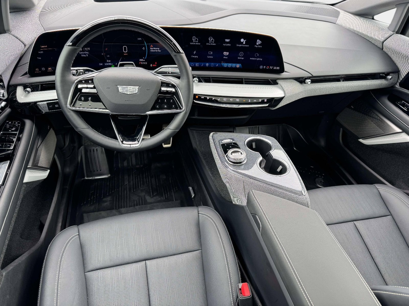 2025 Cadillac OPTIQ Luxury 2
