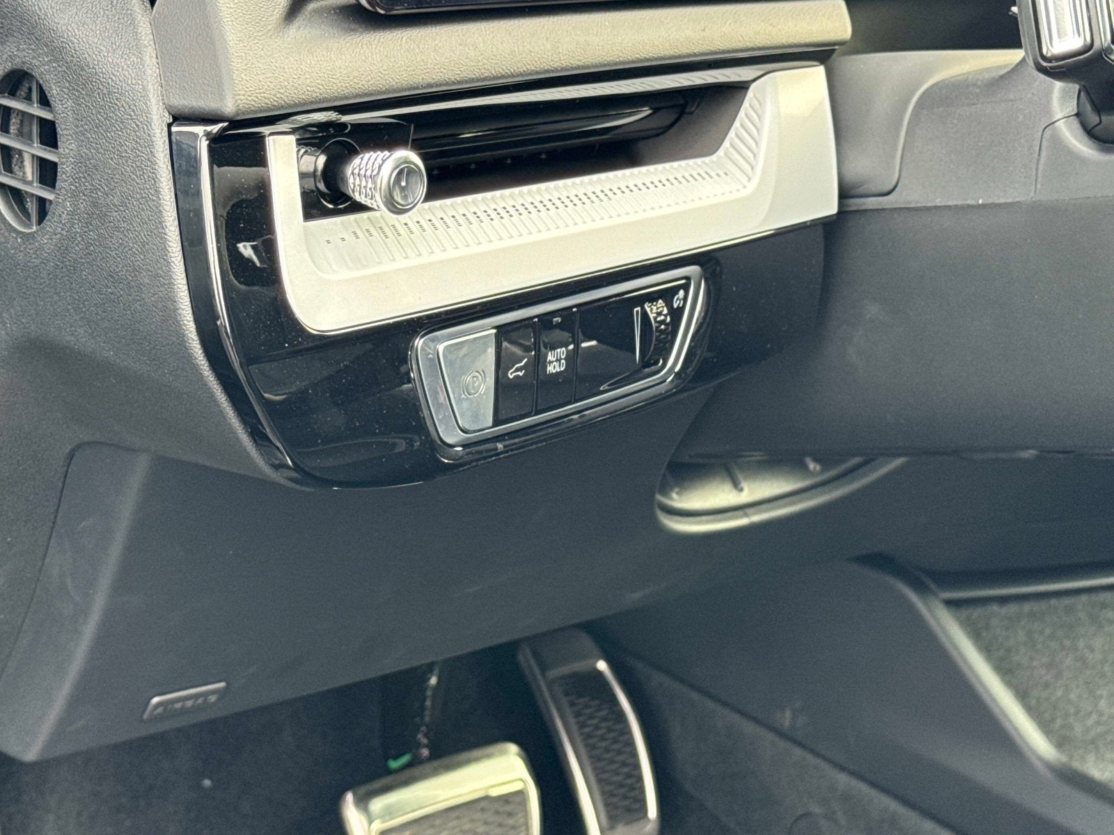 2025 Cadillac OPTIQ Luxury 2