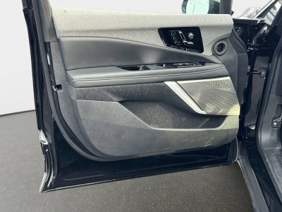 2025 Cadillac OPTIQ Luxury 2