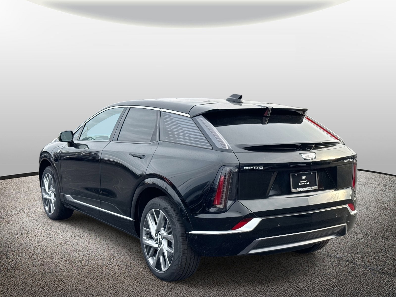 2025 Cadillac OPTIQ Luxury 2