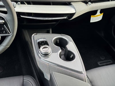 2025 Cadillac OPTIQ Luxury 2