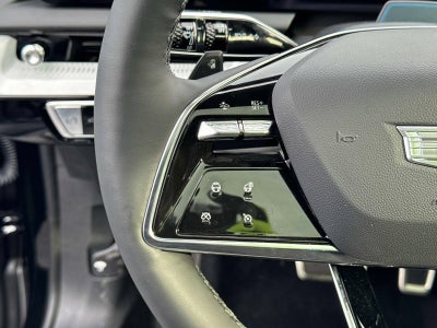 2025 Cadillac OPTIQ Luxury 2