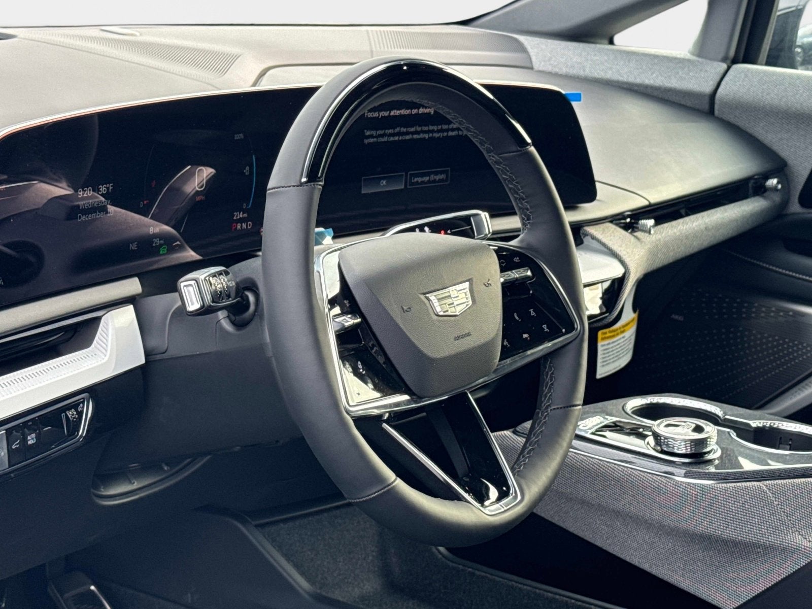 2025 Cadillac OPTIQ Luxury 2