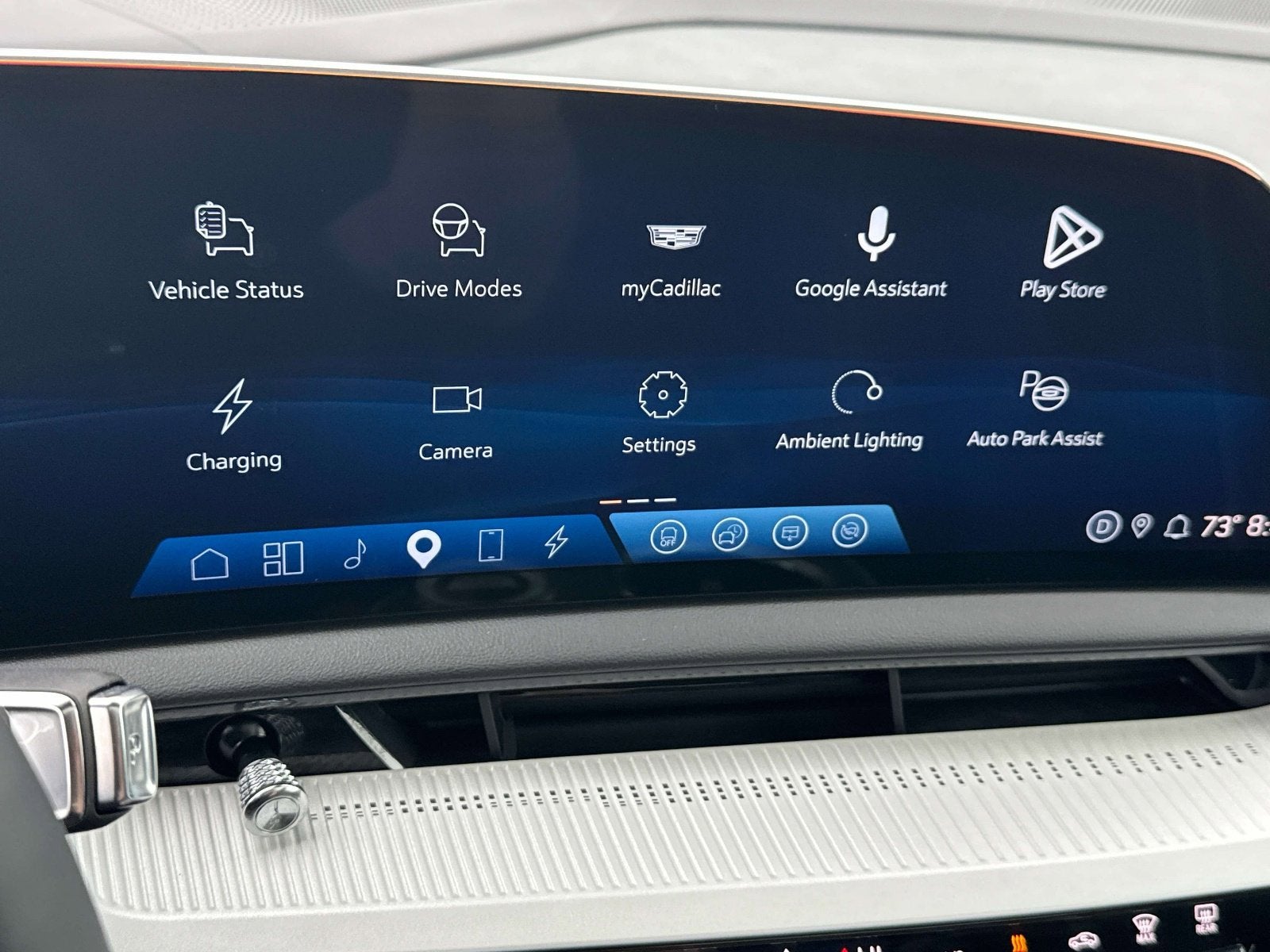 2025 Cadillac OPTIQ Luxury 2