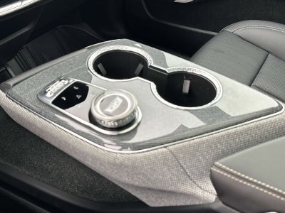 2025 Cadillac OPTIQ Luxury 2