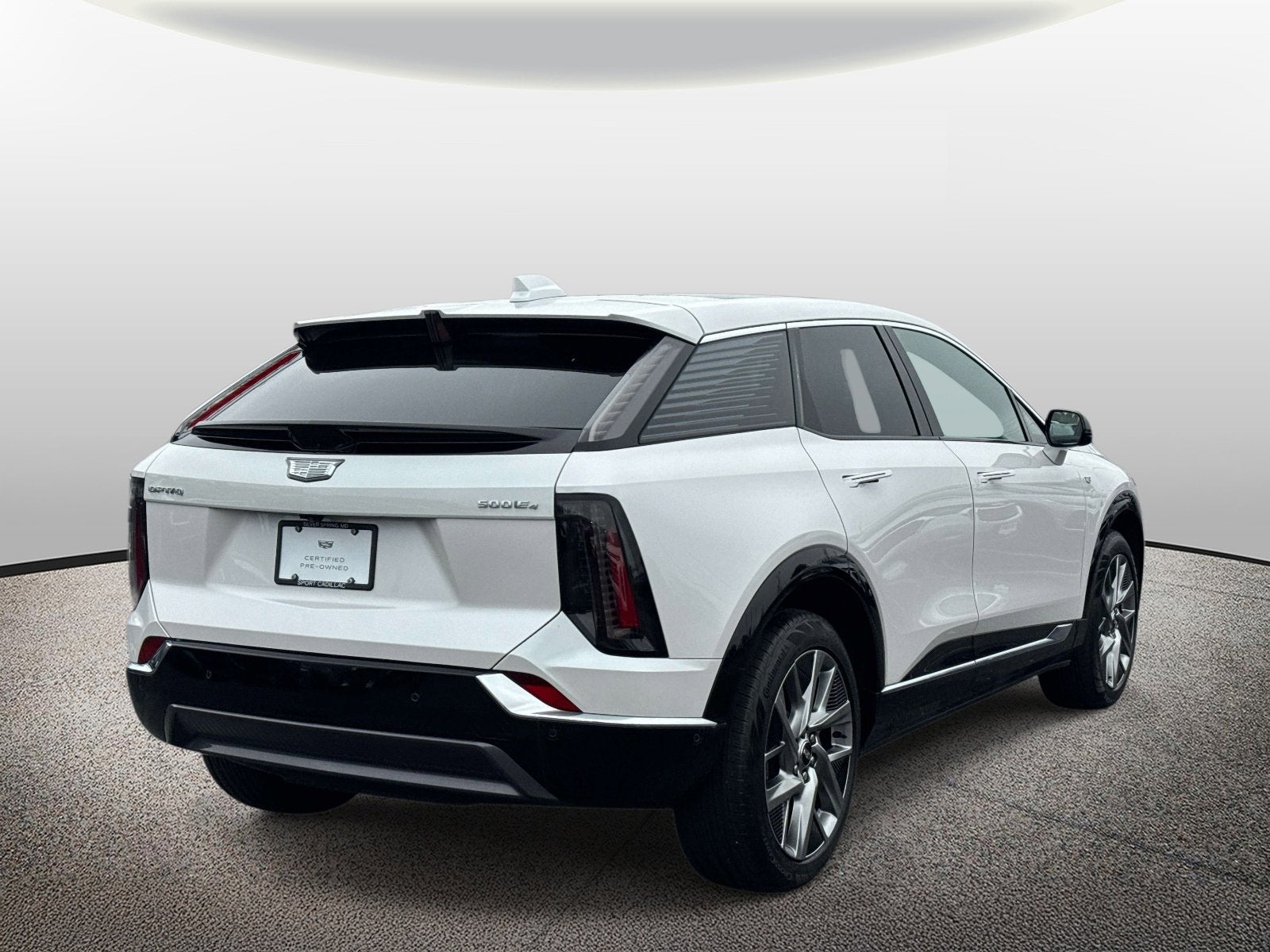 2025 Cadillac OPTIQ Luxury 2