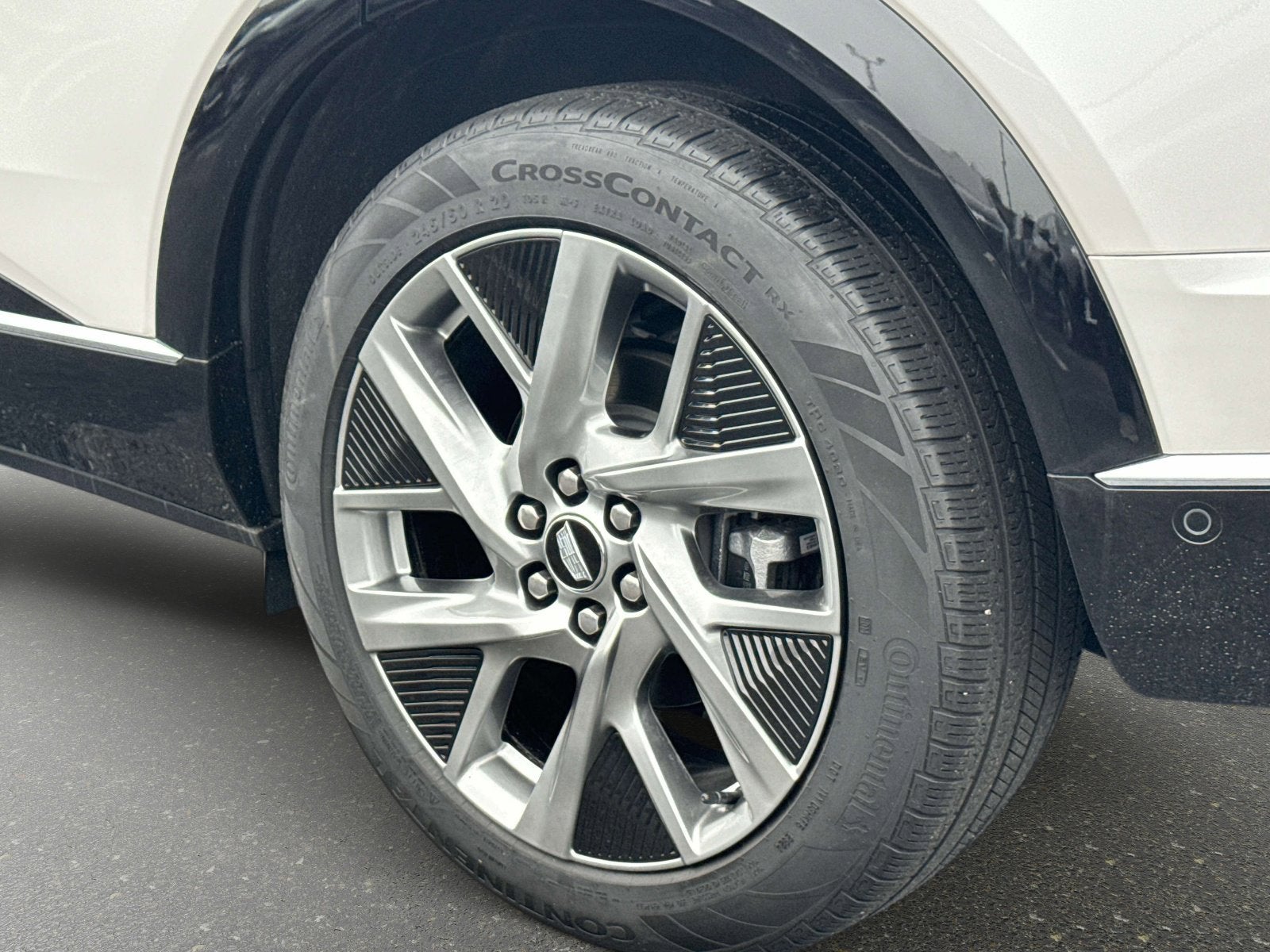 2025 Cadillac OPTIQ Luxury 2