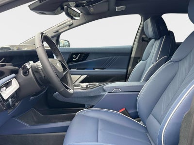 2025 Cadillac OPTIQ Luxury 2