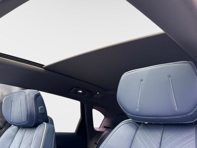 2025 Cadillac OPTIQ Luxury 2