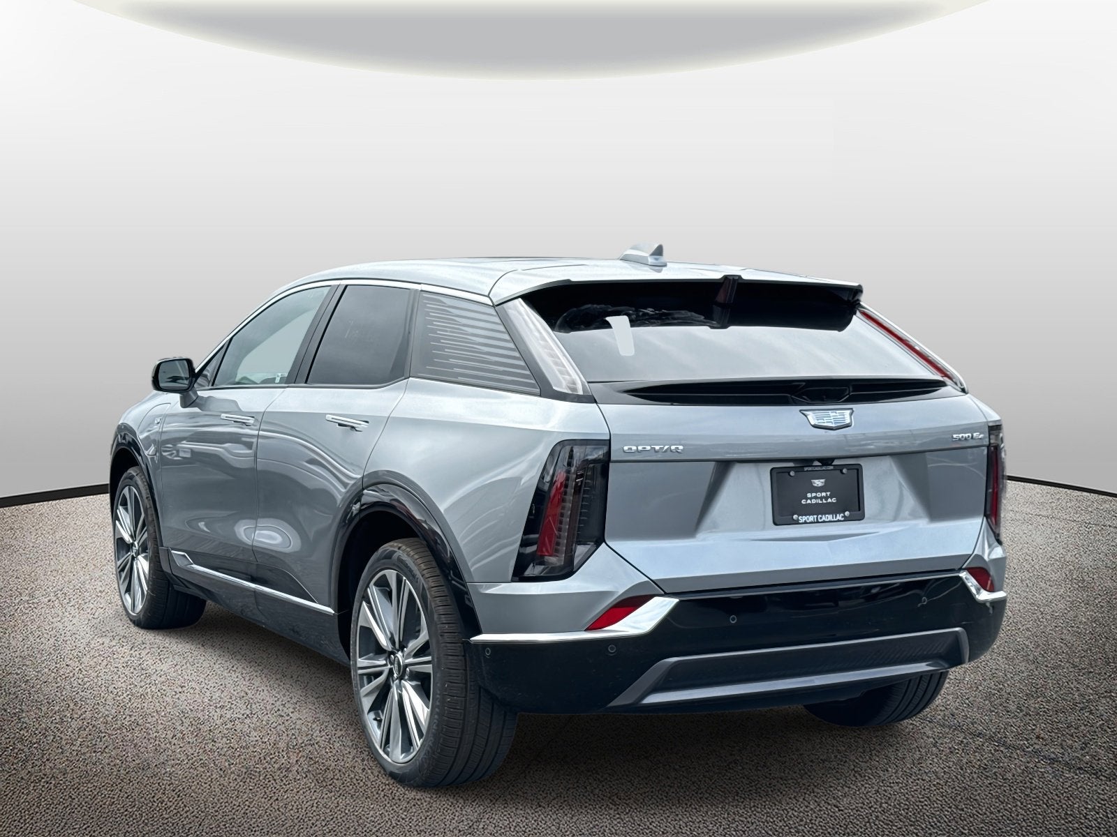 2025 Cadillac OPTIQ Luxury 2