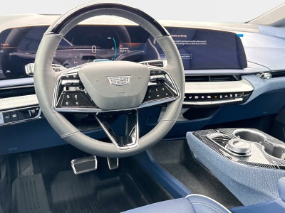 2025 Cadillac OPTIQ Luxury 2