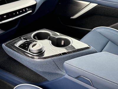 2025 Cadillac OPTIQ Luxury 2