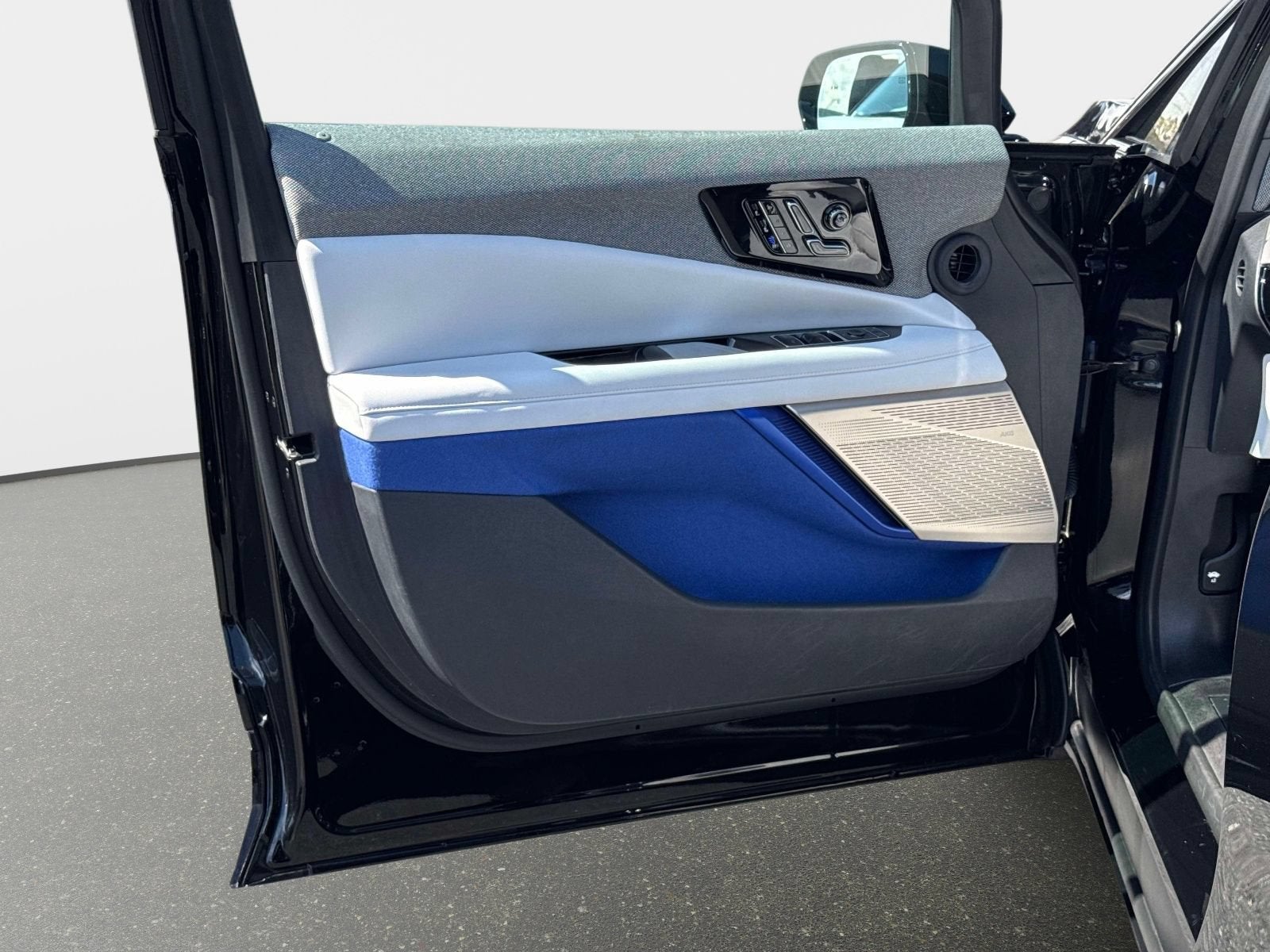 2025 Cadillac OPTIQ Sport 2