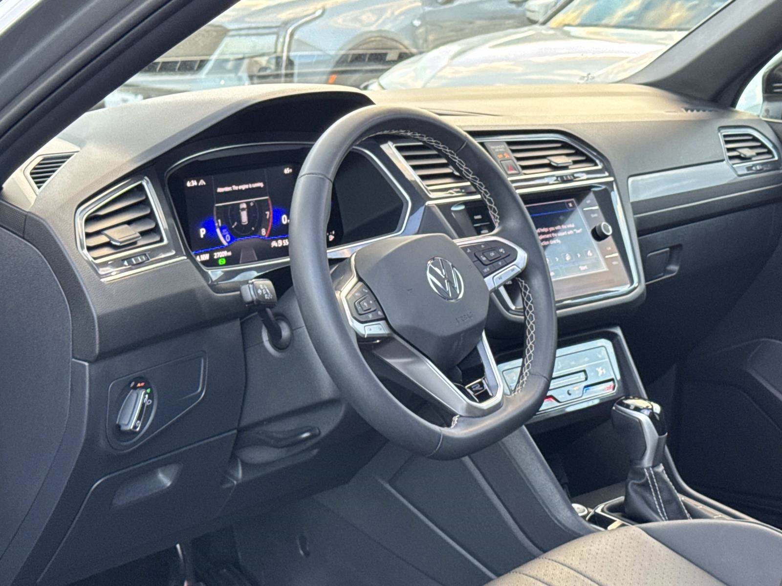 2023 Volkswagen Tiguan SE R-Line Black
