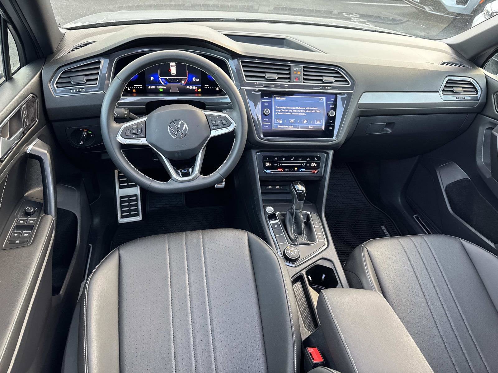 2023 Volkswagen Tiguan SE R-Line Black