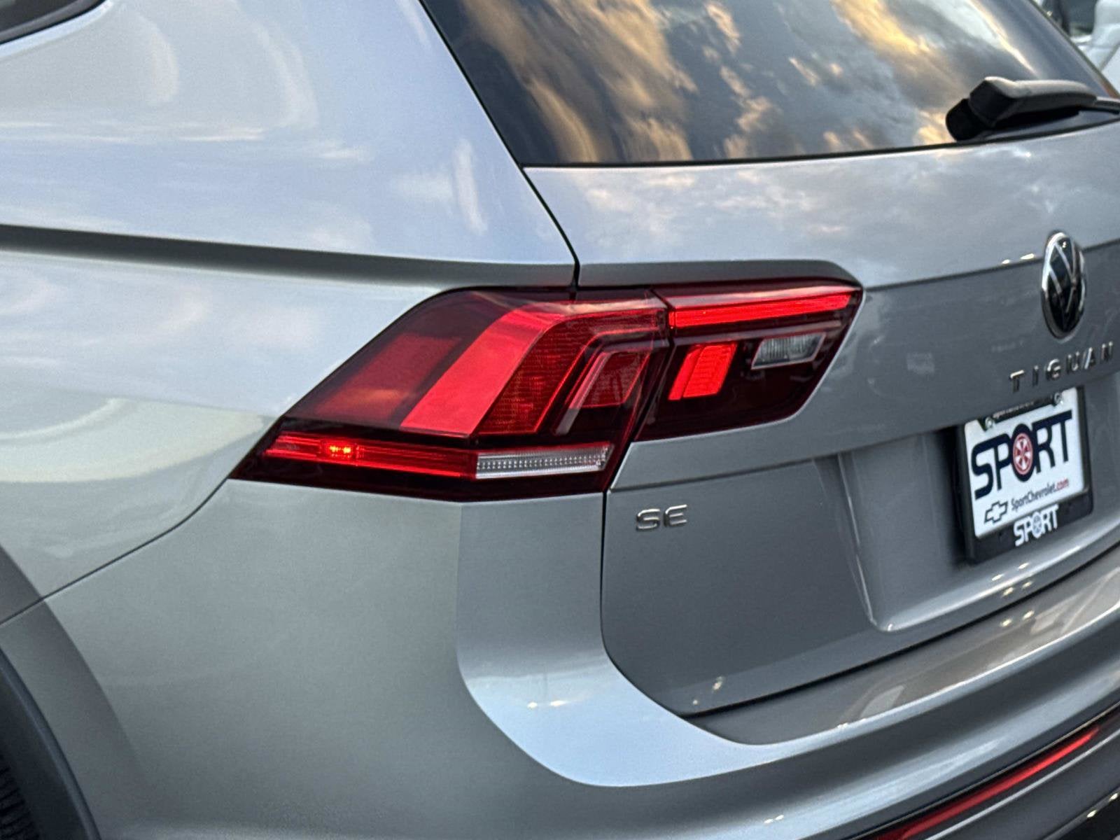 2023 Volkswagen Tiguan SE R-Line Black