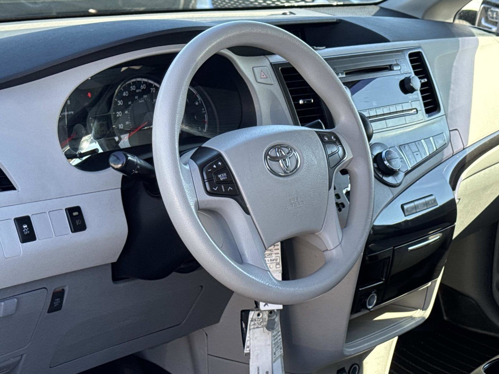 2013 Toyota Sienna LE AAS
